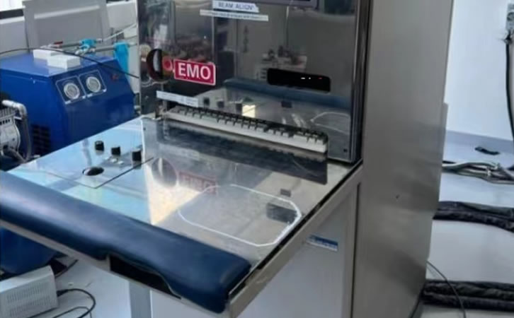 HITACHI S-8840��������@΢�R